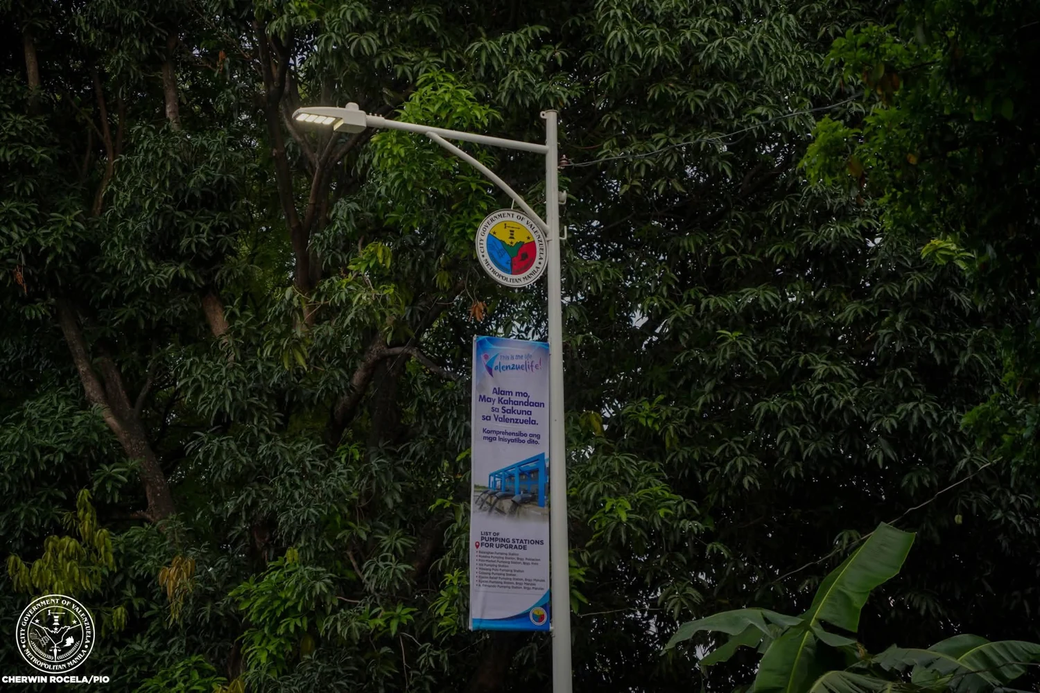 Installation beside trees · Valenzuela City | CHERWIN ROCELA/PIO